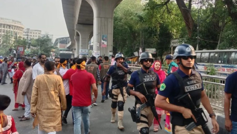 কঠোর নিরাপত্তা ব্যবস্থা গ্রহণ করেছে আইনশৃঙ্খলা রক্ষাকারী বাহিনী